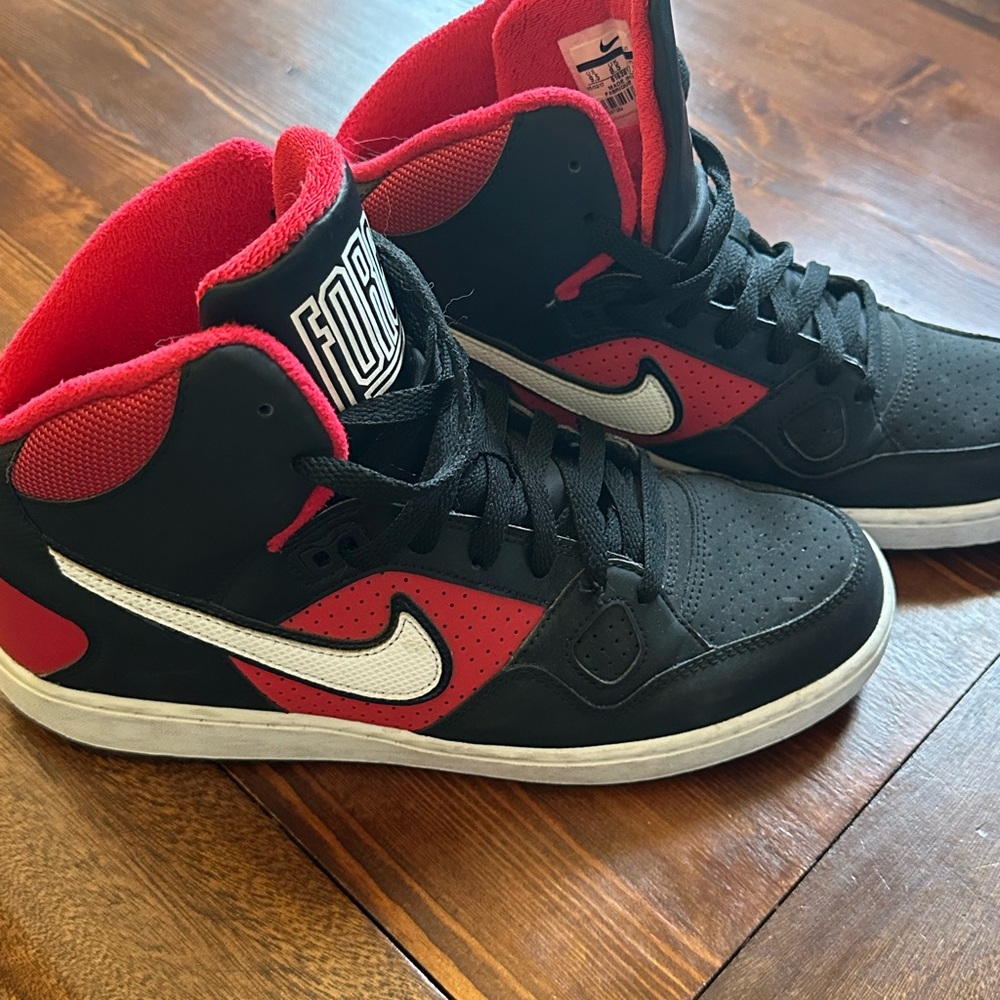 Nike Son of Force Mid Bred Sneaker